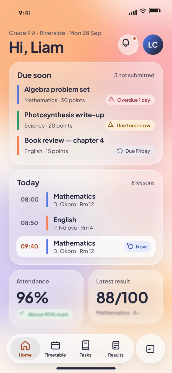 Classbell mobile student home: assignments due soon, today's lessons with the current period highlighted, and attendance